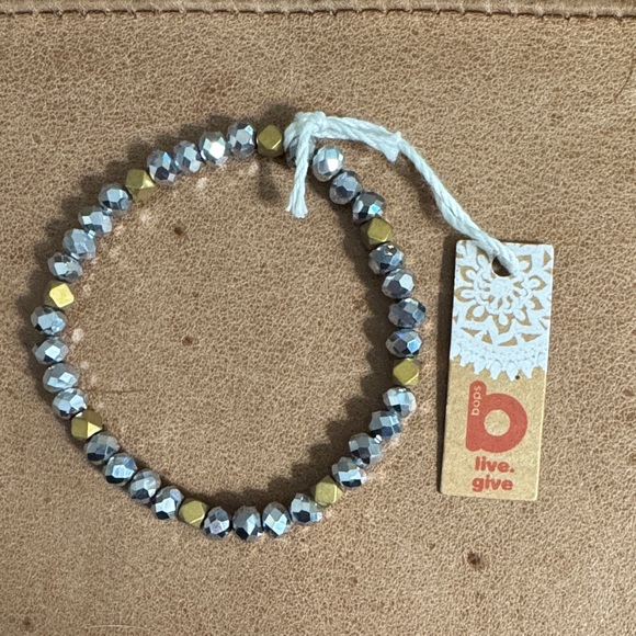 bops Jewelry - NWT • Silver and Gold Beaded stretch Bracelet